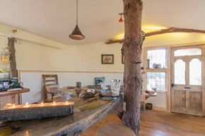 Magical luxury Treehouse for Two